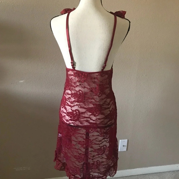 🌹 gorgeous red wine chemise🌹 - Picture 4 of 6